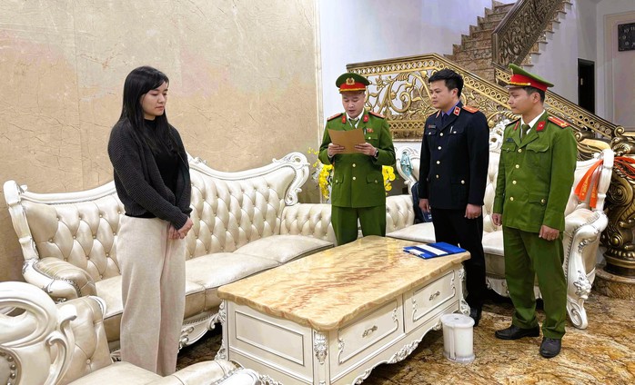 Vụ bắt vợ chồng chủ tiệm vàng nổi tiếng: Doanh thu 5.000 tỉ đồng, nộp thuế… 10 triệu đồng/tháng - Ảnh 3.