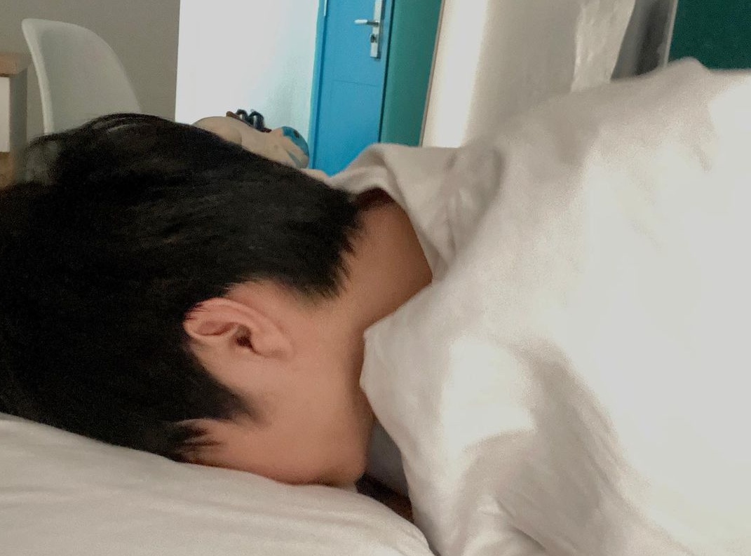 Đã đến lúc TỐ GIÁC 4 thói quen buổi sáng “ăn cắp” tới 10 năm tuổi thọ: Rất nhiều người trẻ vô tư làm mỗi ngày - Ảnh 1.