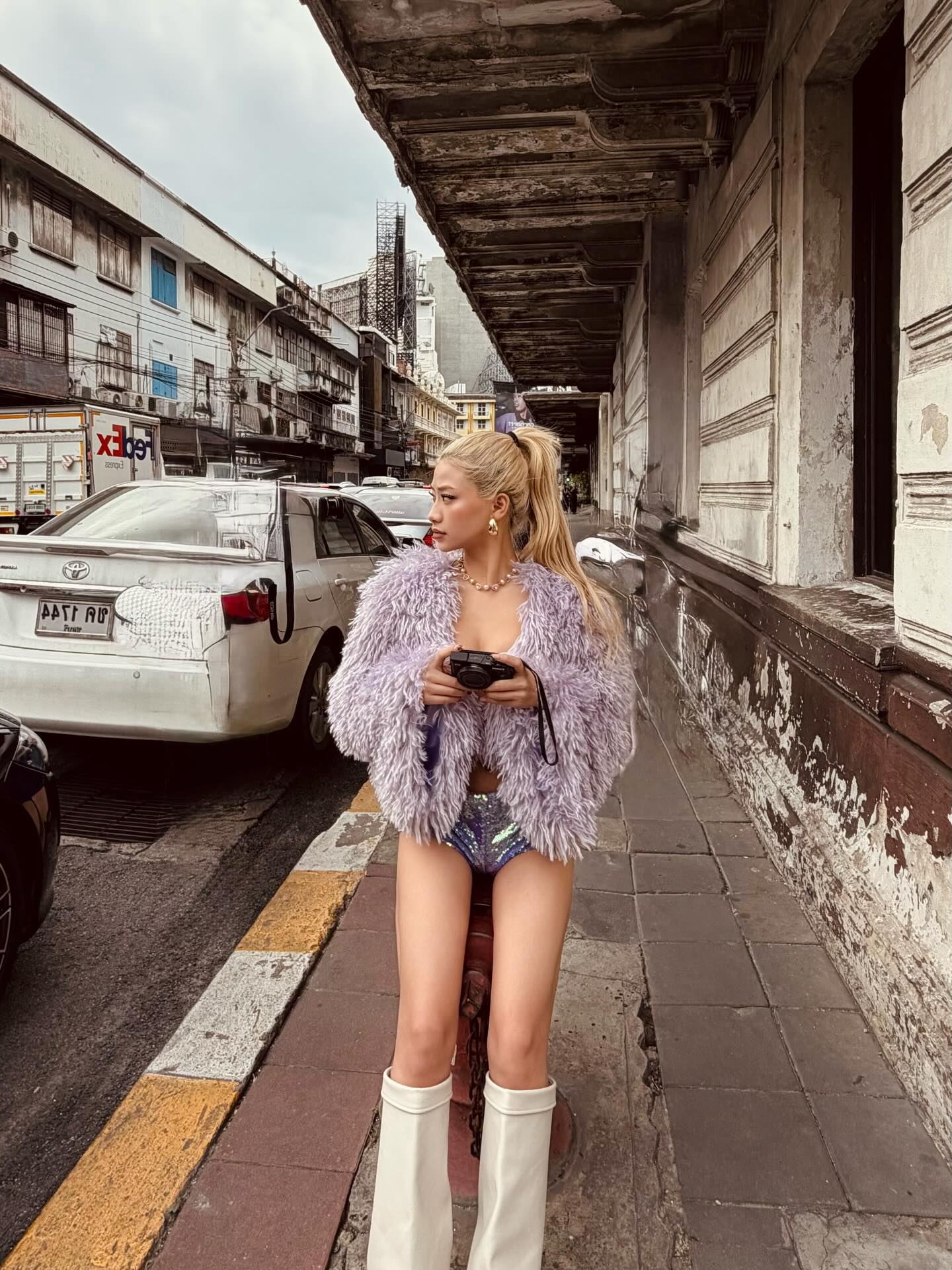 Louis Phạm diện áo phông cũng sexy hết nấc, liên tục "flex" cuộc sống sanh chảnh bên bạn trai Việt kiều - Ảnh 5. Louis Phạm diện áo phông cũng sexy hết nấc, liên tục "flex" cuộc sống sanh chảnh bên bạn trai Việt kiều - Ảnh 5.