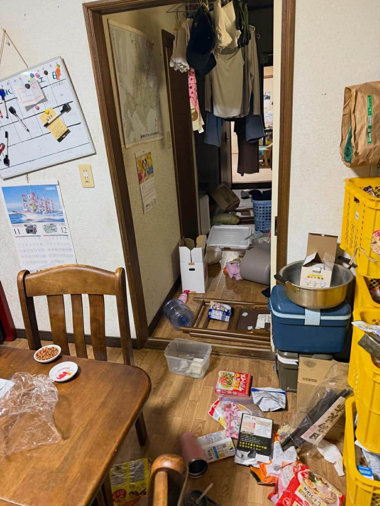 Những hình ảnh kinh hoàng trong trận động đất 7,5 độ tại Nhật Bản: Cả thành phố rung chuyển, nhiều người bị thương, 90.000 người sơ tán- Ảnh 5.