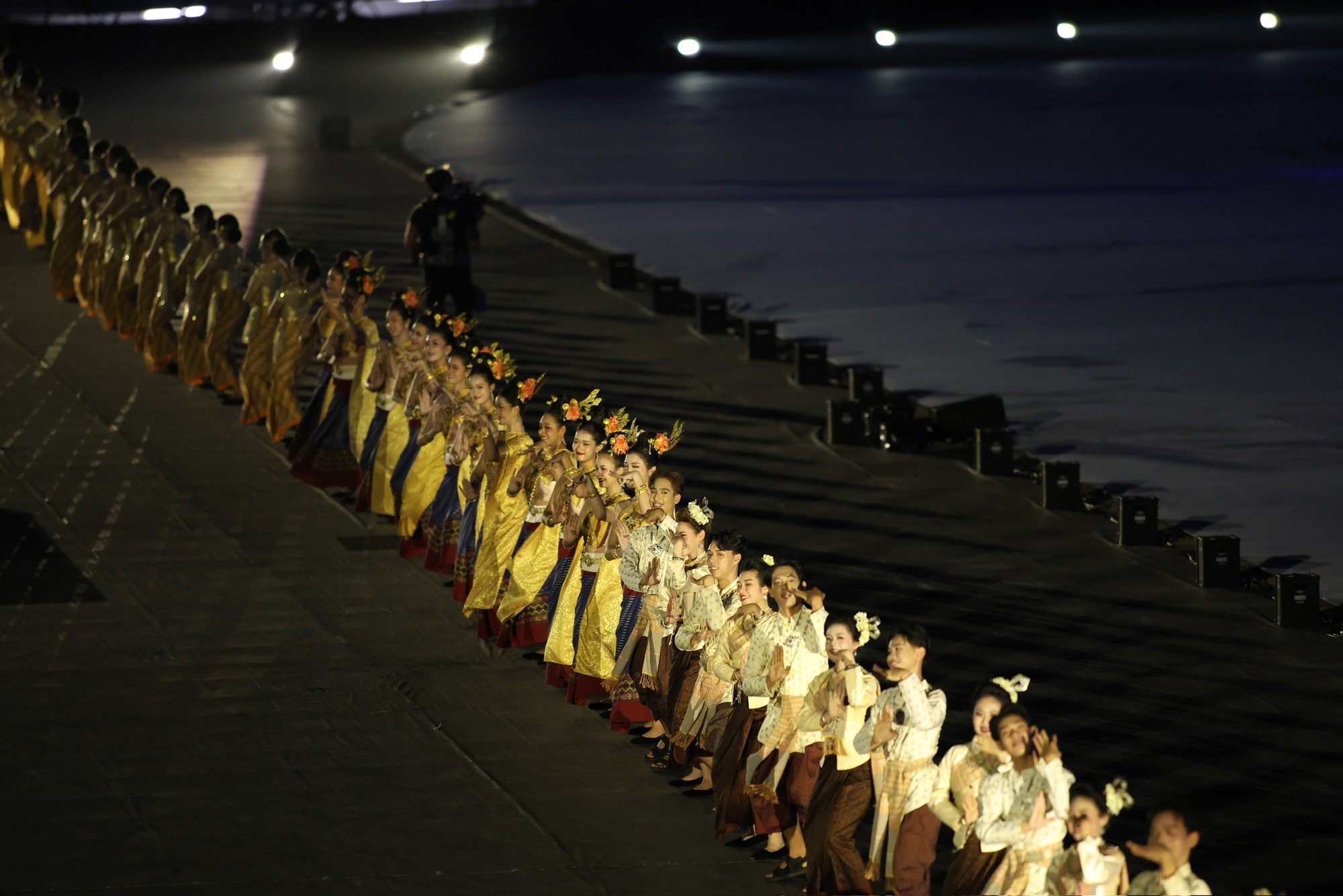 Ảnh: Toàn cảnh khai mạc SEA Games 33, lá cờ tổ quốc Việt Nam tự hào tung bay trên đấu trường khu vực- Ảnh 21. Ảnh: Toàn cảnh khai mạc SEA Games 33, lá cờ tổ quốc Việt Nam tự hào tung bay trên đấu trường khu vực- Ảnh 21.