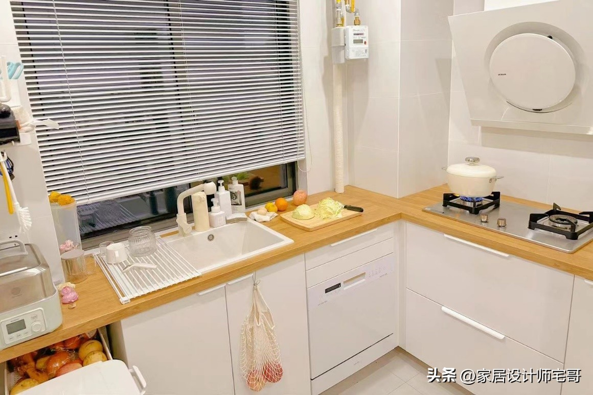 Một mình nuôi con, mẹ 33 tuổi vẫn cải tạo nhà 43m² đẹp ngỡ ngàng - nỗ lực khiến ai cũng nể phục- Ảnh 5. Một mình nuôi con, mẹ 33 tuổi vẫn cải tạo nhà 43m² đẹp ngỡ ngàng - nỗ lực khiến ai cũng nể phục- Ảnh 5.