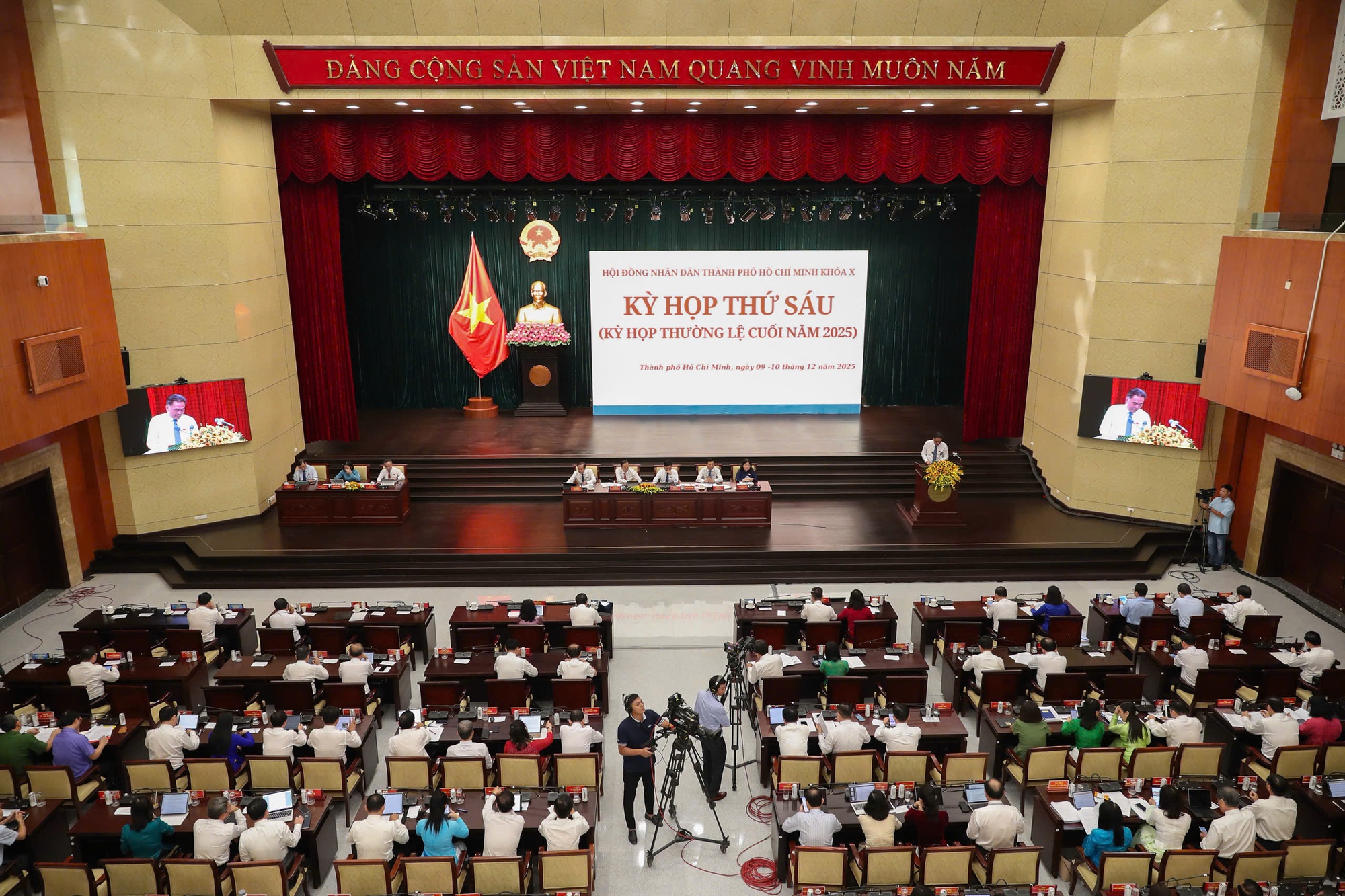 Nhân dân TP HCM hoan nghênh quyết định dũng cảm, giữ lại "đất vàng" hợp lòng người - Ảnh 3.