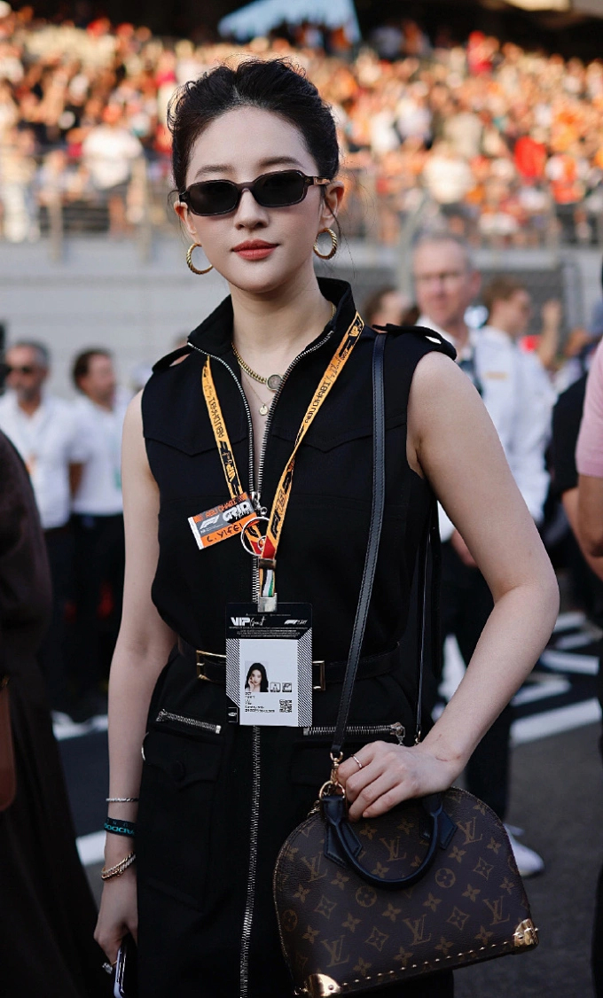 Lưu Diệc Phi trẻ hẳn ra vài tuổi nhờ giảm 7kg: Tiết lộ mẹo siết cân 5 ngày không nhão cơ lại còn giữ làn da mochi không nếp nhăn- Ảnh 1.