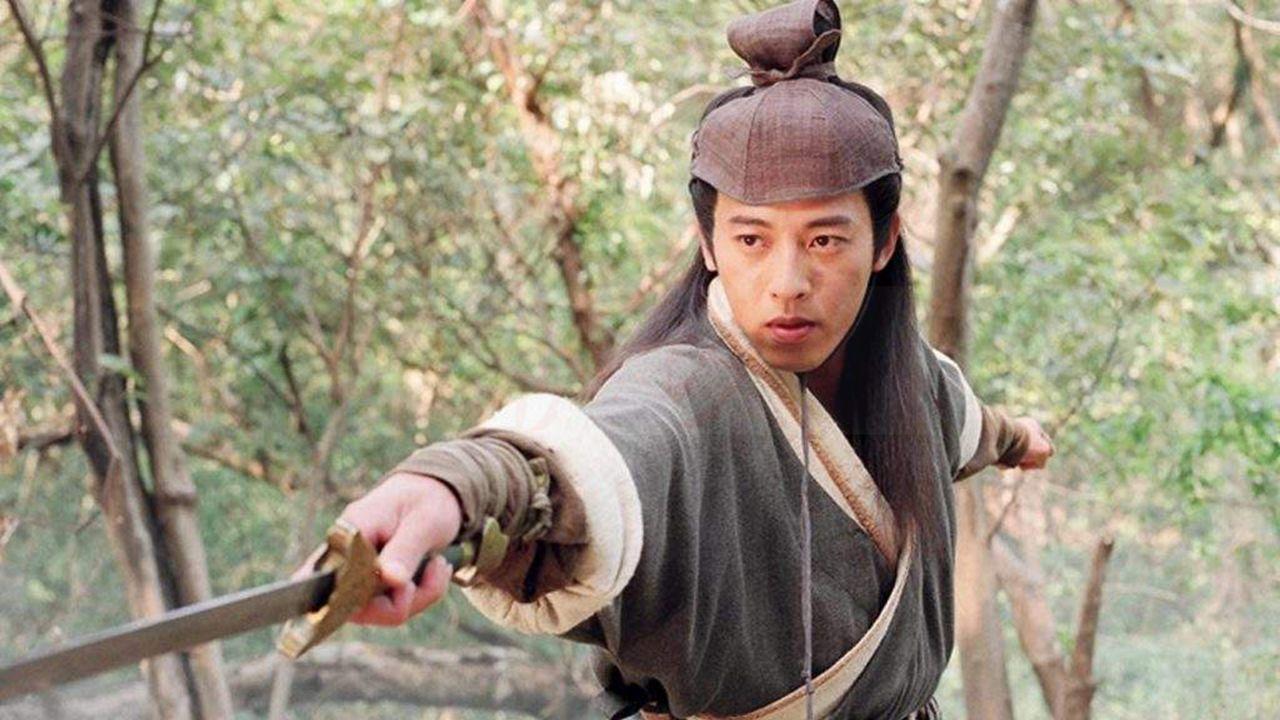 4 cao thủ cùng luyện Quỳ Hoa Bảo Điển, chỉ Đông Phương Bất Bại bỏ kiếm dùng kim thêu: Sự thật gây bất ngờ- Ảnh 3. 4 cao thủ cùng luyện Quỳ Hoa Bảo Điển, chỉ Đông Phương Bất Bại bỏ kiếm dùng kim thêu: Sự thật gây bất ngờ- Ảnh 3.