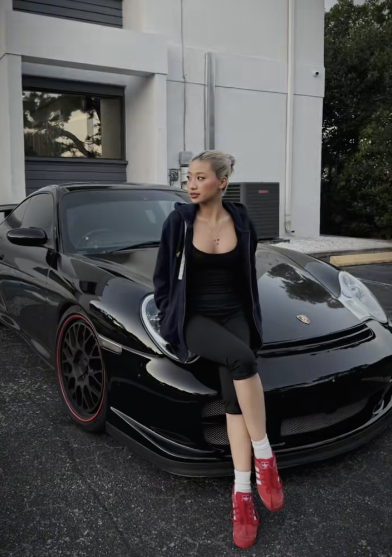 Louis Phạm diện áo phông cũng sexy hết nấc, liên tục "flex" cuộc sống sanh chảnh bên bạn trai Việt kiều - Ảnh 6. Louis Phạm diện áo phông cũng sexy hết nấc, liên tục "flex" cuộc sống sanh chảnh bên bạn trai Việt kiều - Ảnh 6.