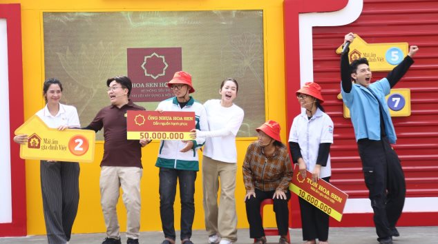 "163 lần khóc" của Phó TGĐ Hoa Sen: Người đàn ông mang tiền của tập đoàn đi "mua nước mắt" mỗi tuần- Ảnh 4.