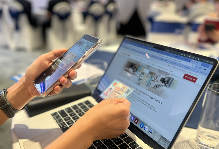 Cảnh báo quan trọng cho chủ thẻ ngân hàng chưa cập nhật căn cước công dân- Ảnh 1.