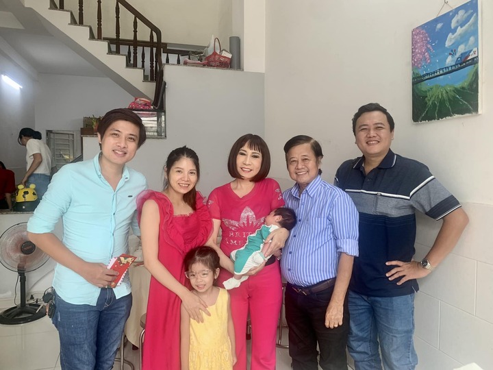 Nhạc sĩ nuôi cả gia đình nhờ ca khúc 'Hổng dám đâu'- Ảnh 4.