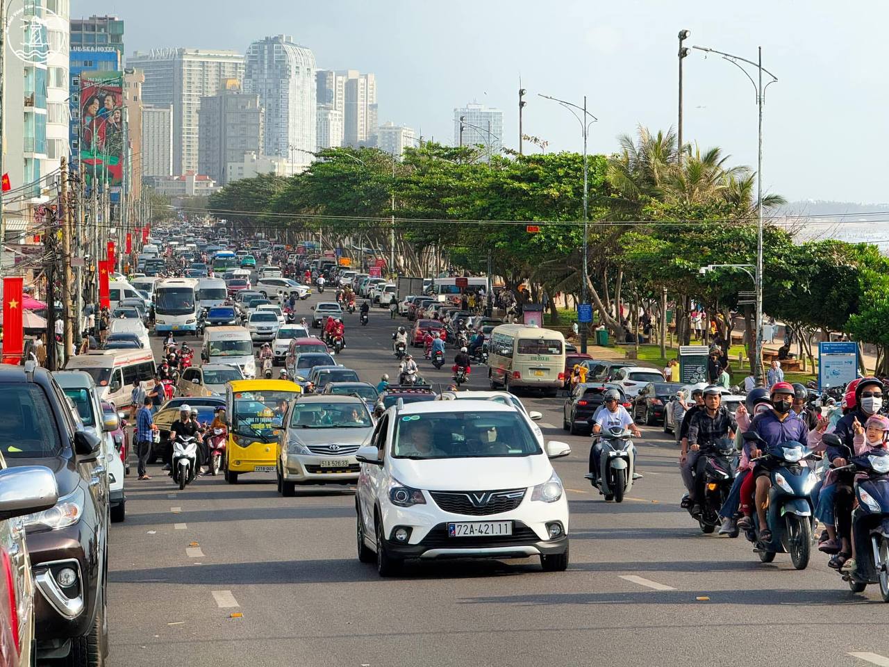 Cập nhật các điểm du lịch mùng 4 Tết: Khách đi Tam Cốc chưa biết bao giờ được lên thuyền, đường lên Nóc nhà Đông Dương khiến dân tình phát hoảng- Ảnh 39.