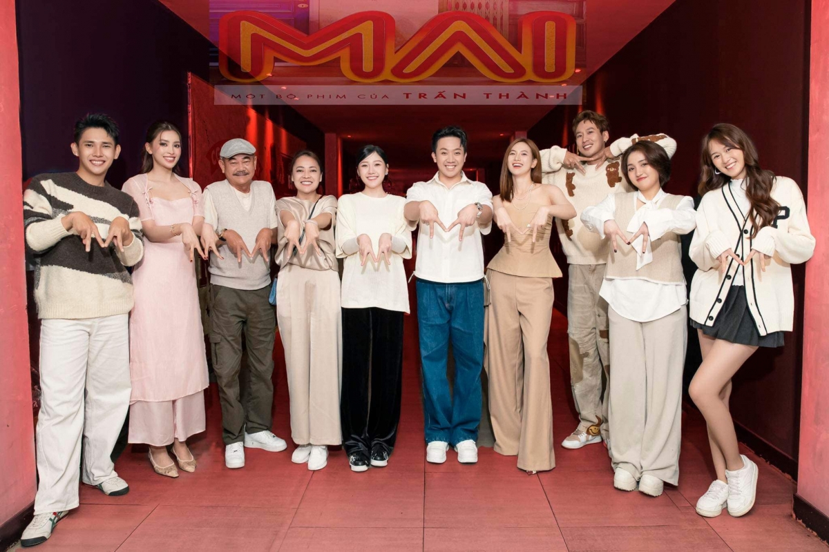 Hoa hậu sở hữu nhan sắc "ngàn năm có một" và hành trình lấn sân điện ảnh- Ảnh 3.