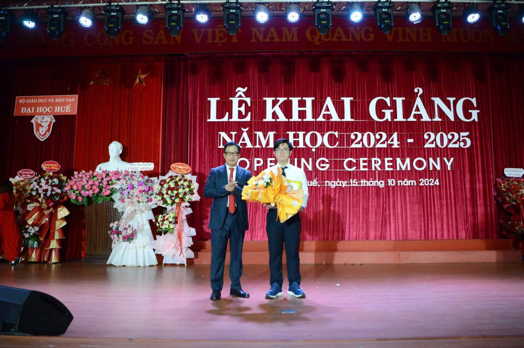 Đại học hàng đầu ở TP trực thuộc Trung ương thứ 6 của Việt Nam: Lọt top cơ sở giáo dục hàng đầu thế giới năm 2024, đào tạo 108 ngành học, học phí cực rẻ- Ảnh 2. Đại học hàng đầu ở TP trực thuộc Trung ương thứ 6 của Việt Nam: Lọt top cơ sở giáo dục hàng đầu thế giới năm 2024, đào tạo 108 ngành học, học phí cực rẻ- Ảnh 2.