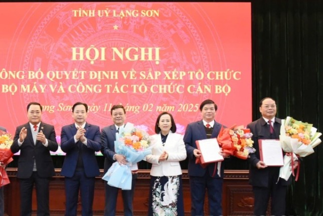 Trưởng ban, Phó Trưởng ban Tuyên giáo Tỉnh ủy Lạng Sơn nghỉ hưu trước tuổi- Ảnh 1.