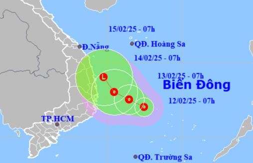 Áp thấp nhiệt đới đang hướng vào vùng biển Bình Định-Ninh Thuận- Ảnh 1.