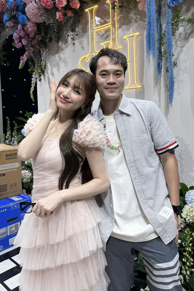 Chưa bao giờ Hòa Minzy lại như thế này- Ảnh 8. Chưa bao giờ Hòa Minzy lại như thế này- Ảnh 8.