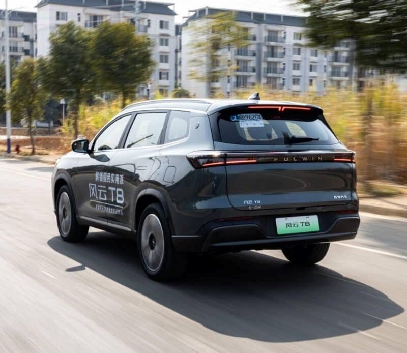 SUV hybrid ngang cỡ Hyundai Santa Fe chốt lịch ra mắt: Giá cực rẻ từ 383 triệu đồng, nội thất hiện đại - “ăn xăng” chỉ 1,3 lít/100 km- Ảnh 2. SUV hybrid ngang cỡ Hyundai Santa Fe chốt lịch ra mắt: Giá cực rẻ từ 383 triệu đồng, nội thất hiện đại - “ăn xăng” chỉ 1,3 lít/100 km- Ảnh 2.