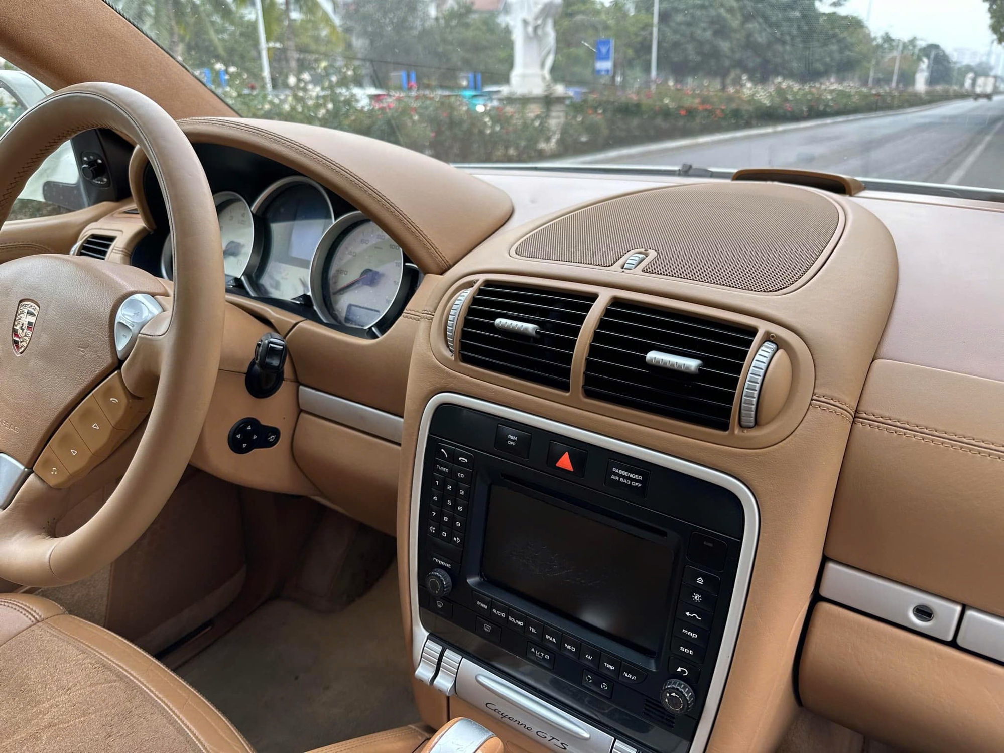 Sắm Porsche Cayenne GTS gần 600 triệu, chủ xe 33 tuổi chia sẻ: 'Mơ ước từ cấp 3, chấp nhận nuôi đắt, bán lỗ để thỏa đam mê'- Ảnh 13.