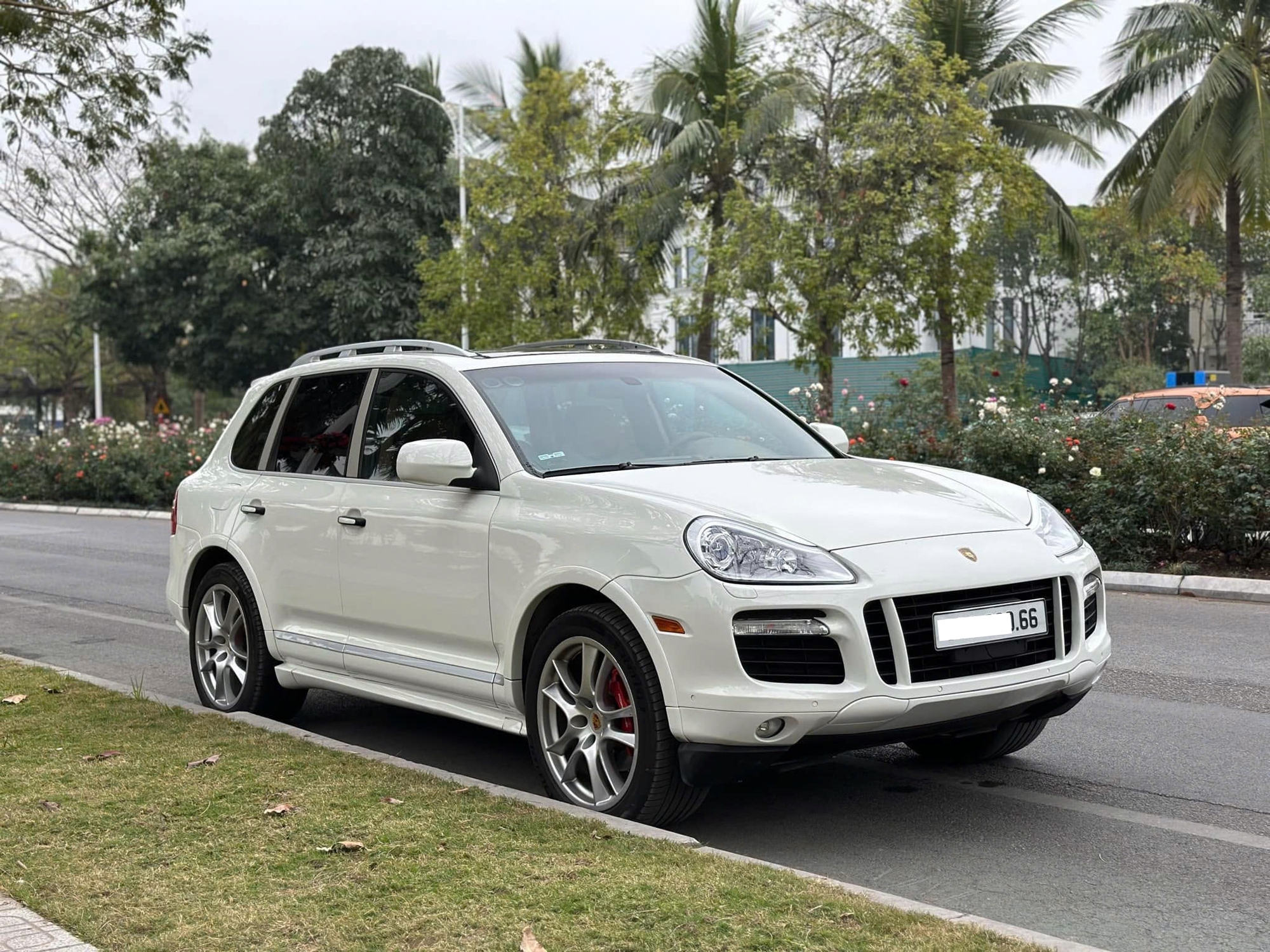 Sắm Porsche Cayenne GTS gần 600 triệu, chủ xe 33 tuổi chia sẻ: 'Mơ ước từ cấp 3, chấp nhận nuôi đắt, bán lỗ để thỏa đam mê'- Ảnh 5.