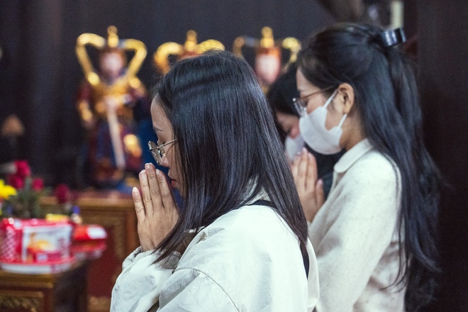 Giới trẻ Hà Nội đổ đến chùa Hà ngày Valentine cầu tình duyên- Ảnh 2. Giới trẻ Hà Nội đổ đến chùa Hà ngày Valentine cầu tình duyên- Ảnh 2.