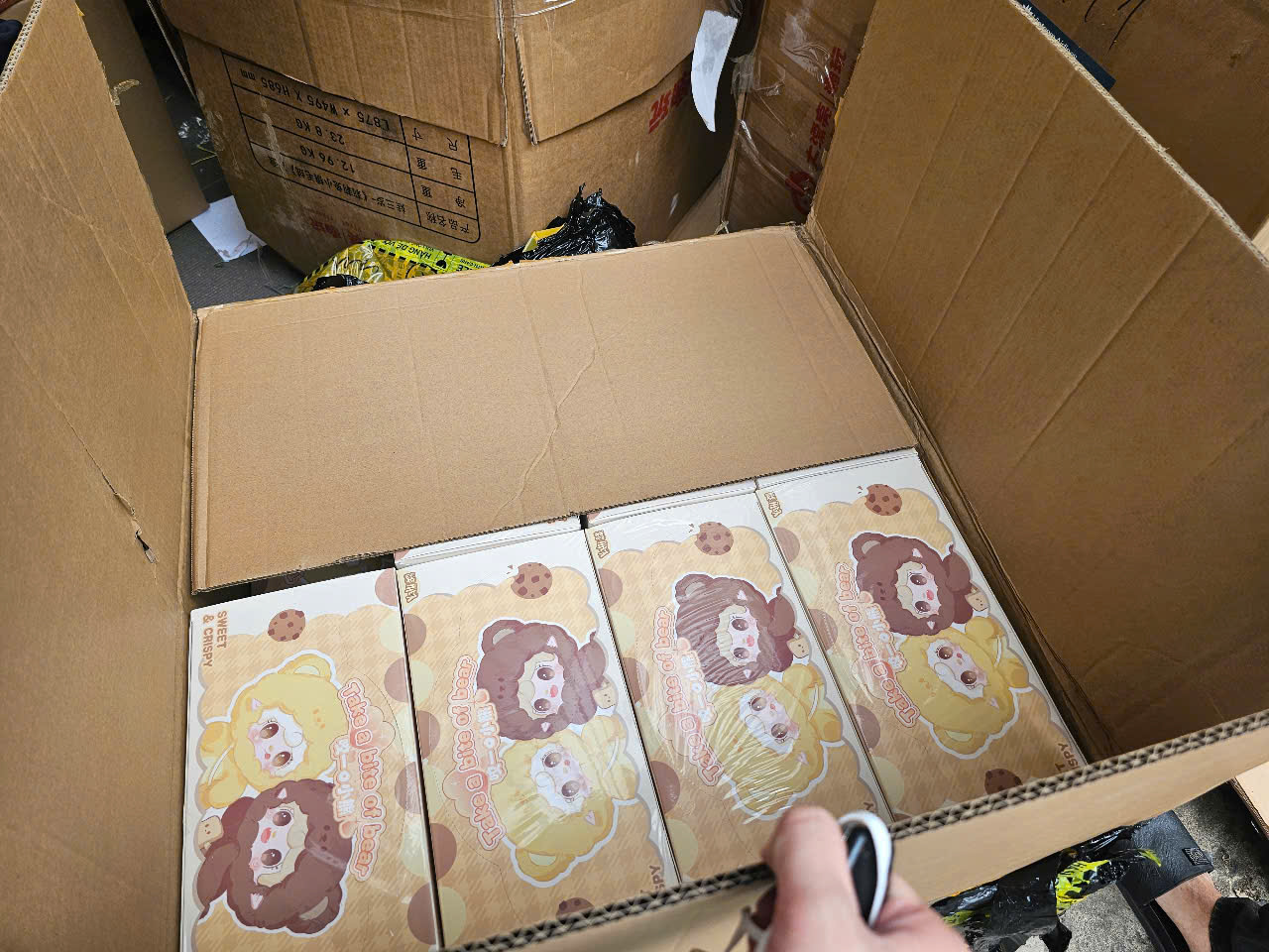 “Hộp quà bí ẩn” đắt khách trong dịp lễ tình nhân- Ảnh 9. “Hộp quà bí ẩn” đắt khách trong dịp lễ tình nhân- Ảnh 9.