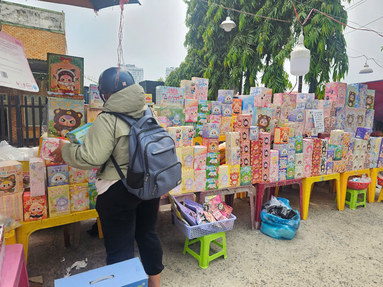 “Hộp quà bí ẩn” đắt khách trong dịp lễ tình nhân- Ảnh 12. “Hộp quà bí ẩn” đắt khách trong dịp lễ tình nhân- Ảnh 12.