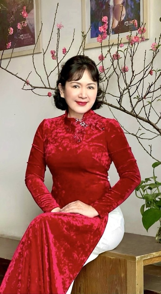 Nét duyên mặn mà của Nguyên Phó Giám đốc Nhà hát Kịch Hà Nội, nghỉ hưu vẫn miệt mài đi dạy- Ảnh 13. Nét duyên mặn mà của Nguyên Phó Giám đốc Nhà hát Kịch Hà Nội, nghỉ hưu vẫn miệt mài đi dạy- Ảnh 13.