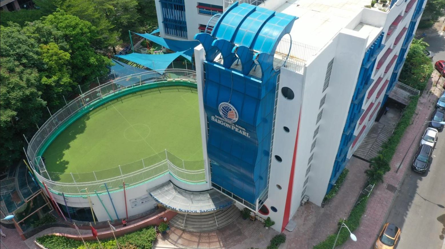 Trường quốc tế tại TP.HCM vừa thông báo đóng cửa: Học phí lên đến gần 600 triệu/năm, mỗi lớp chỉ 20 em, thuộc tập đoàn giáo dục có cả 3 "quý tử" nhà Messi theo học- Ảnh 1. Trường quốc tế tại TP.HCM vừa thông báo đóng cửa: Học phí lên đến gần 600 triệu/năm, mỗi lớp chỉ 20 em, thuộc tập đoàn giáo dục có cả 3 "quý tử" nhà Messi theo học- Ảnh 1.