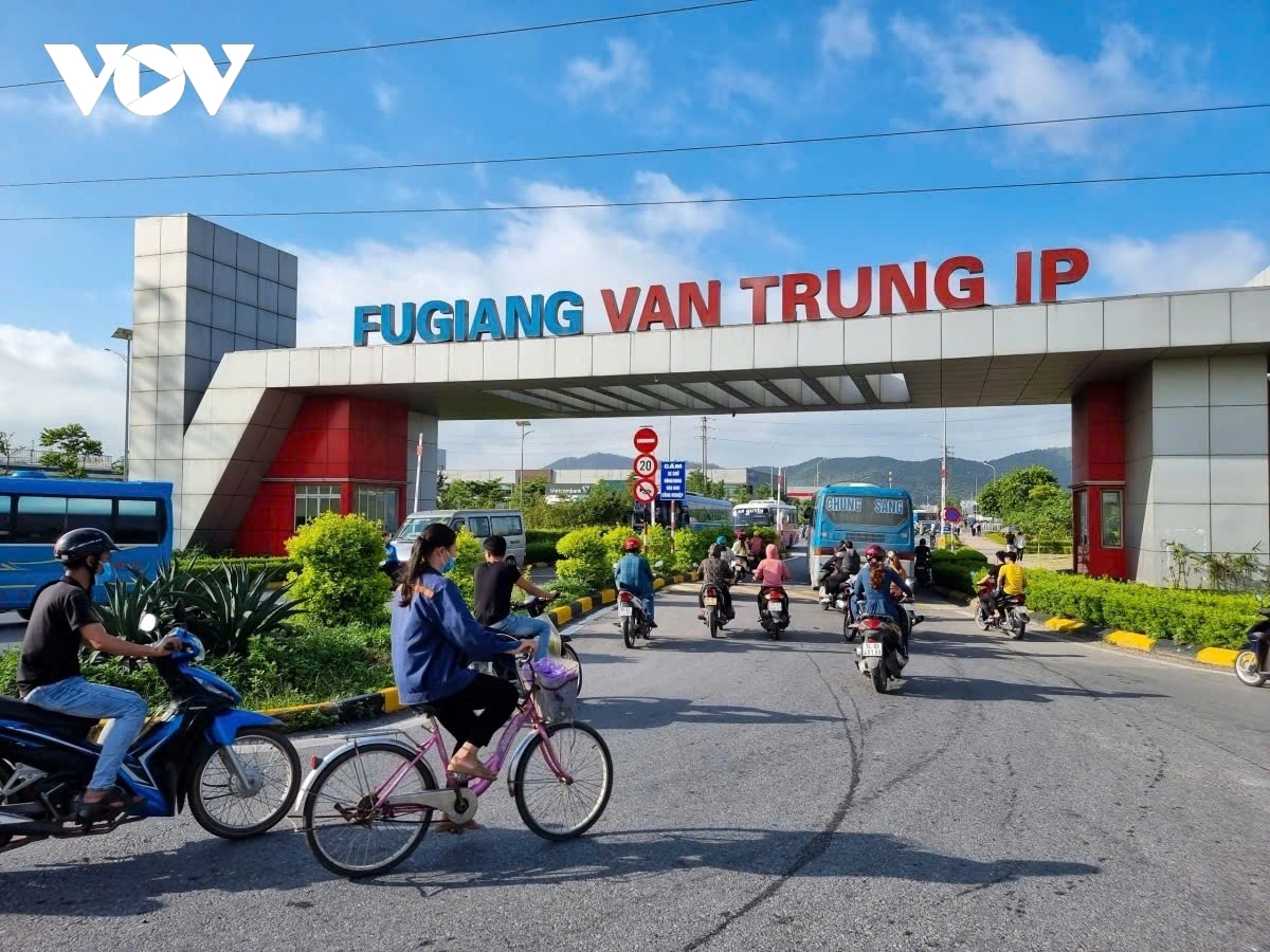 Bắc Giang phấn đấu tăng trưởng đạt 13,6% trong năm 2025- Ảnh 1.