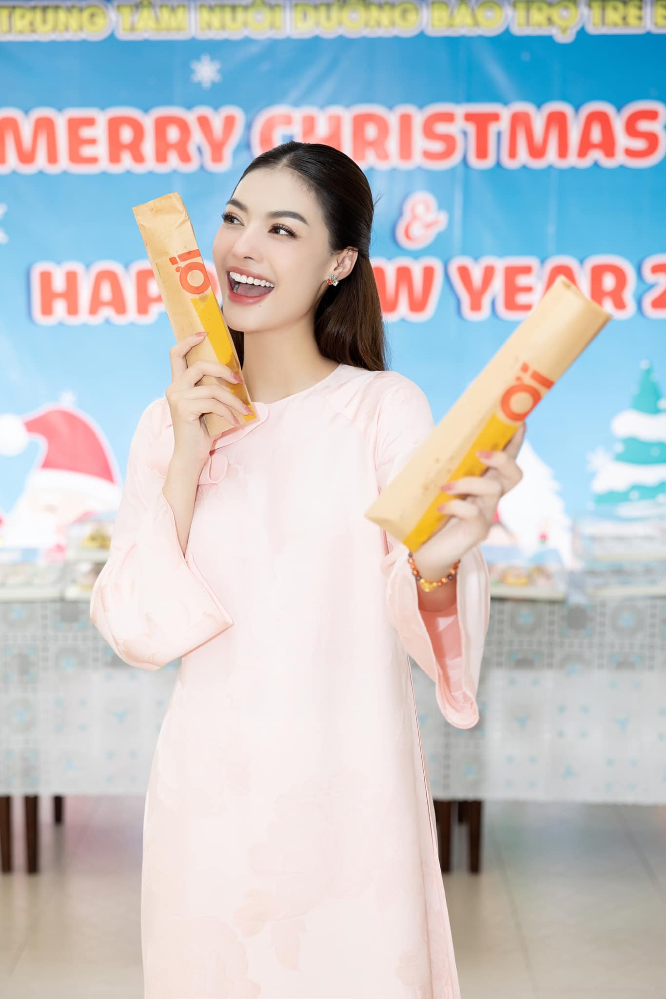 Á hậu 2000 lên xe hoa sau khi bí mật có con đầu lòng?- Ảnh 7. Á hậu 2000 lên xe hoa sau khi bí mật có con đầu lòng?- Ảnh 7.
