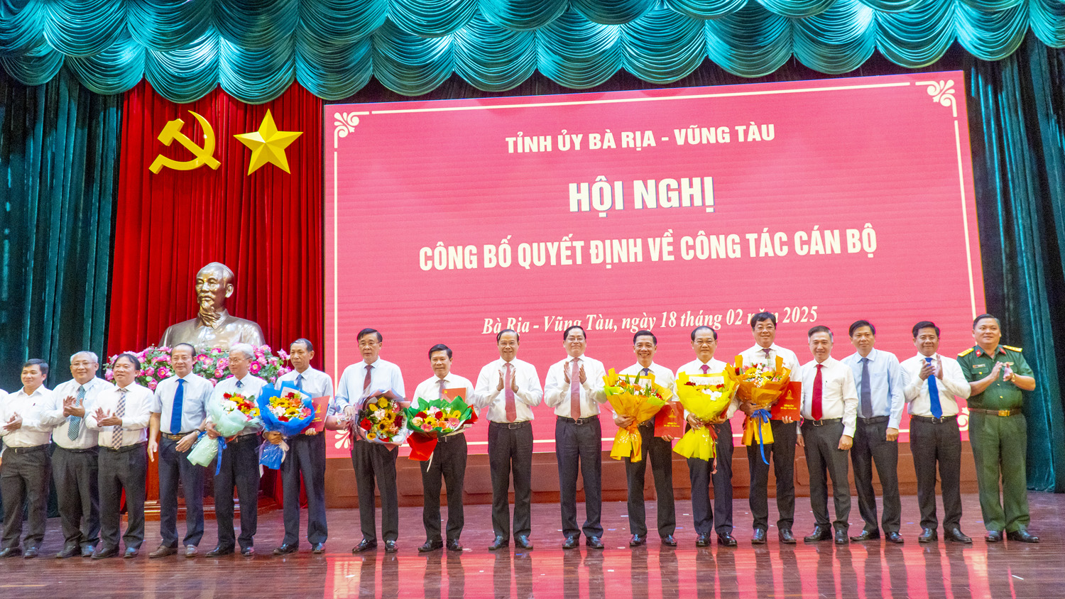 Chỉ định Bí thư Thành ủy, Thị ủy, Huyện ủy; bổ nhiệm Trưởng ban, Giám đốc Sở,...- Ảnh 1.