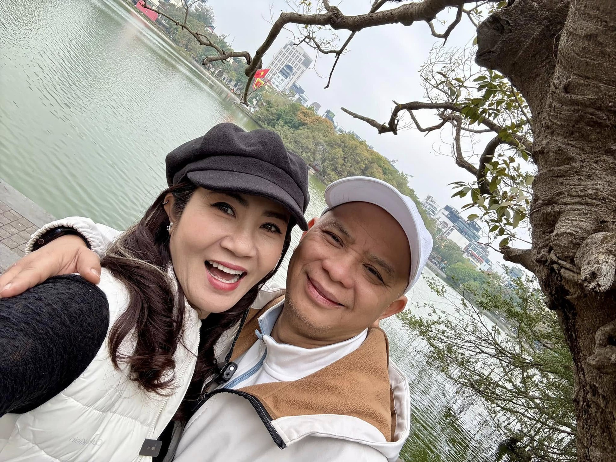 Chồng nổi tiếng nói một nữ NSƯT: “Tôi đắng hơn khổ qua mà cô còn ăn được 30 mấy năm trời”- Ảnh 4.