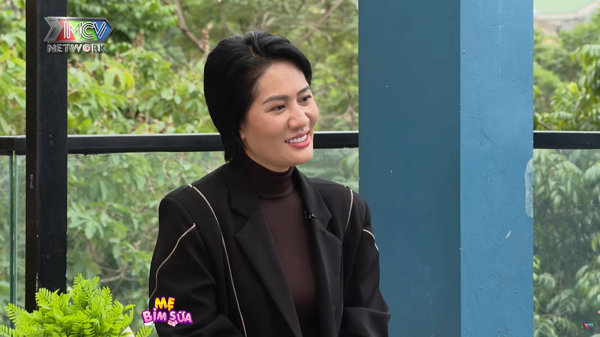 Nữ diễn viên Việt nổi tiếng: “Đến giờ, con tôi 14 tuổi vẫn phải ăn uống bằng… bơm xi lanh”- Ảnh 2. Nữ diễn viên Việt nổi tiếng: “Đến giờ, con tôi 14 tuổi vẫn phải ăn uống bằng… bơm xi lanh”- Ảnh 2.