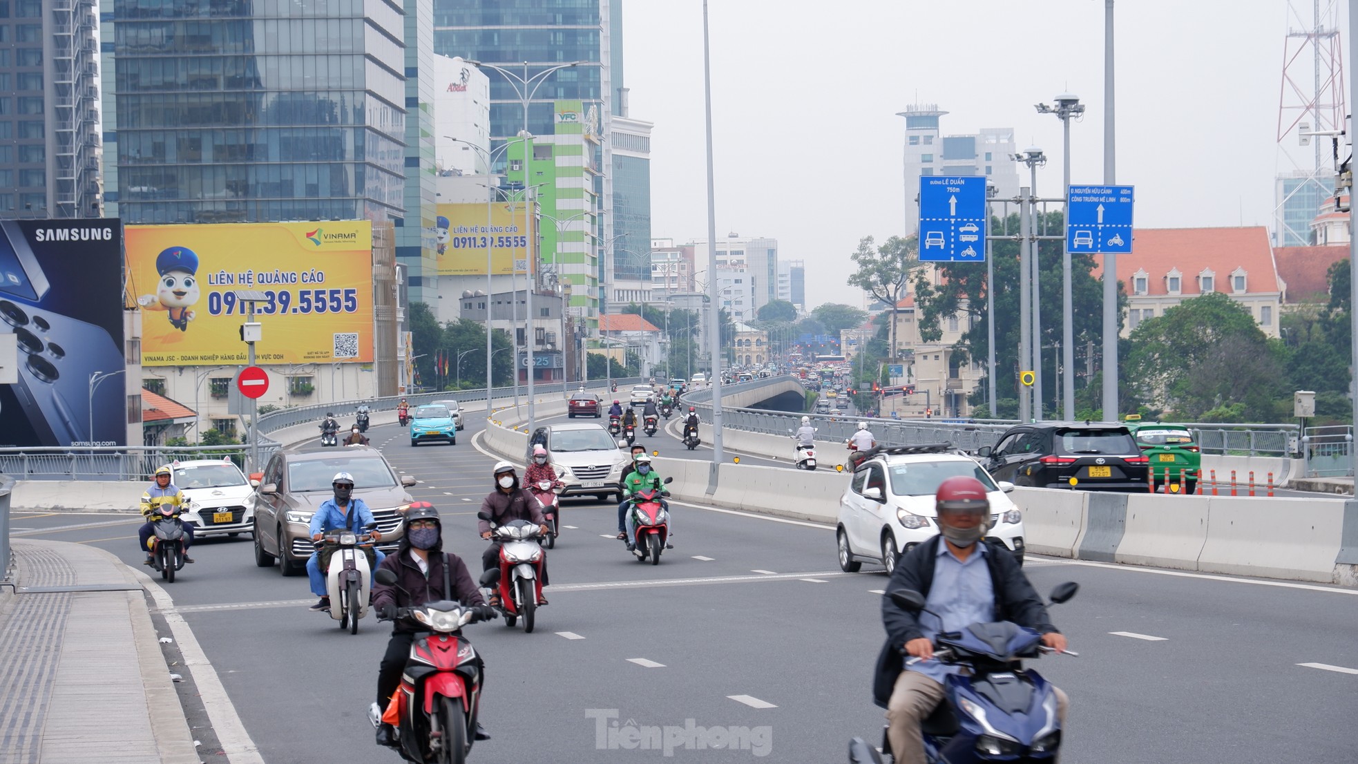 TPHCM lại chìm trong sương mù, đón đợt mưa trái mùa mới- Ảnh 7.