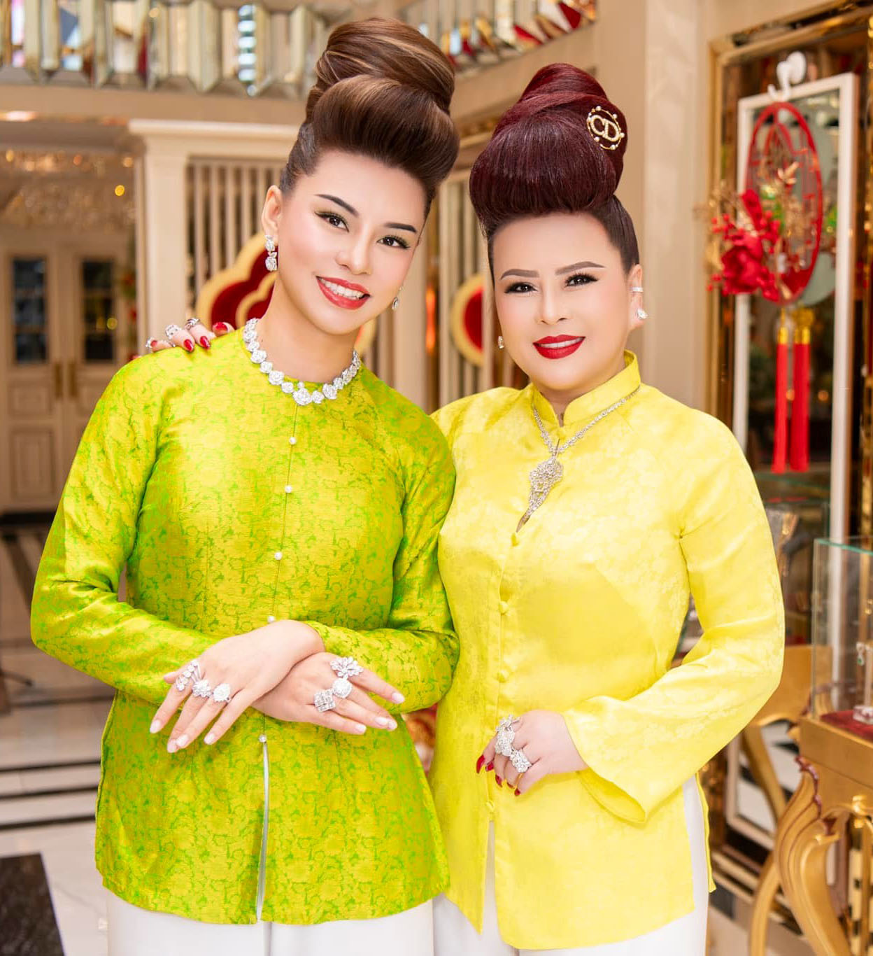 Phú bà kim cương quận 3 với kiểu tóc Phú bà kim cương quận 3 với kiểu tóc