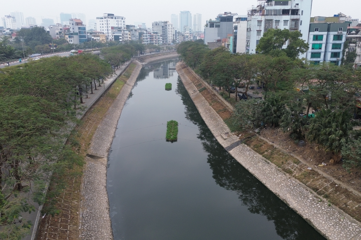 Bổ cập nước sông Hồng cho sông Tô Lịch: Không vì vội mà làm ẩu- Ảnh 1. Bổ cập nước sông Hồng cho sông Tô Lịch: Không vì vội mà làm ẩu- Ảnh 1.