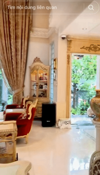 Phú bà kim cương quận 3 với kiểu tóc Phú bà kim cương quận 3 với kiểu tóc