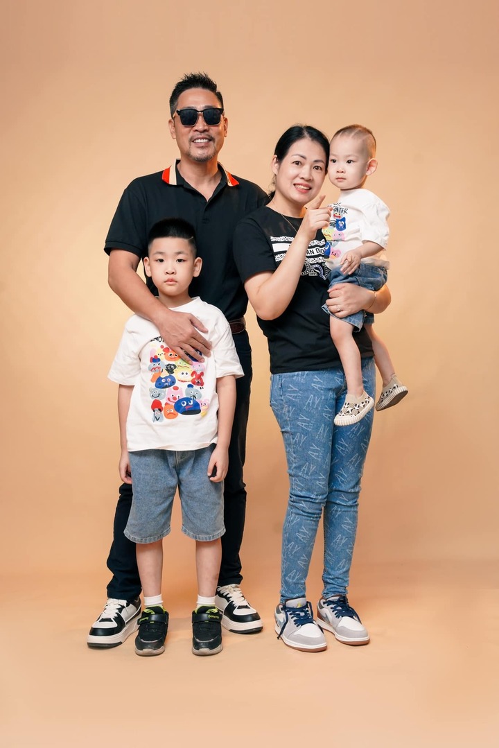 Hồ Phong: Từ 'ông trùm' khét tiếng màn ảnh đến sĩ quan công an đời thực- Ảnh 3.