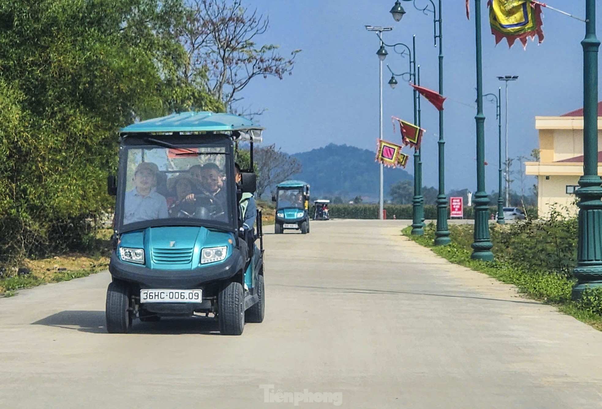 Ngày đầu năm về ngôi đền nộp hơn 25 tỷ đồng tiền công đức- Ảnh 16.