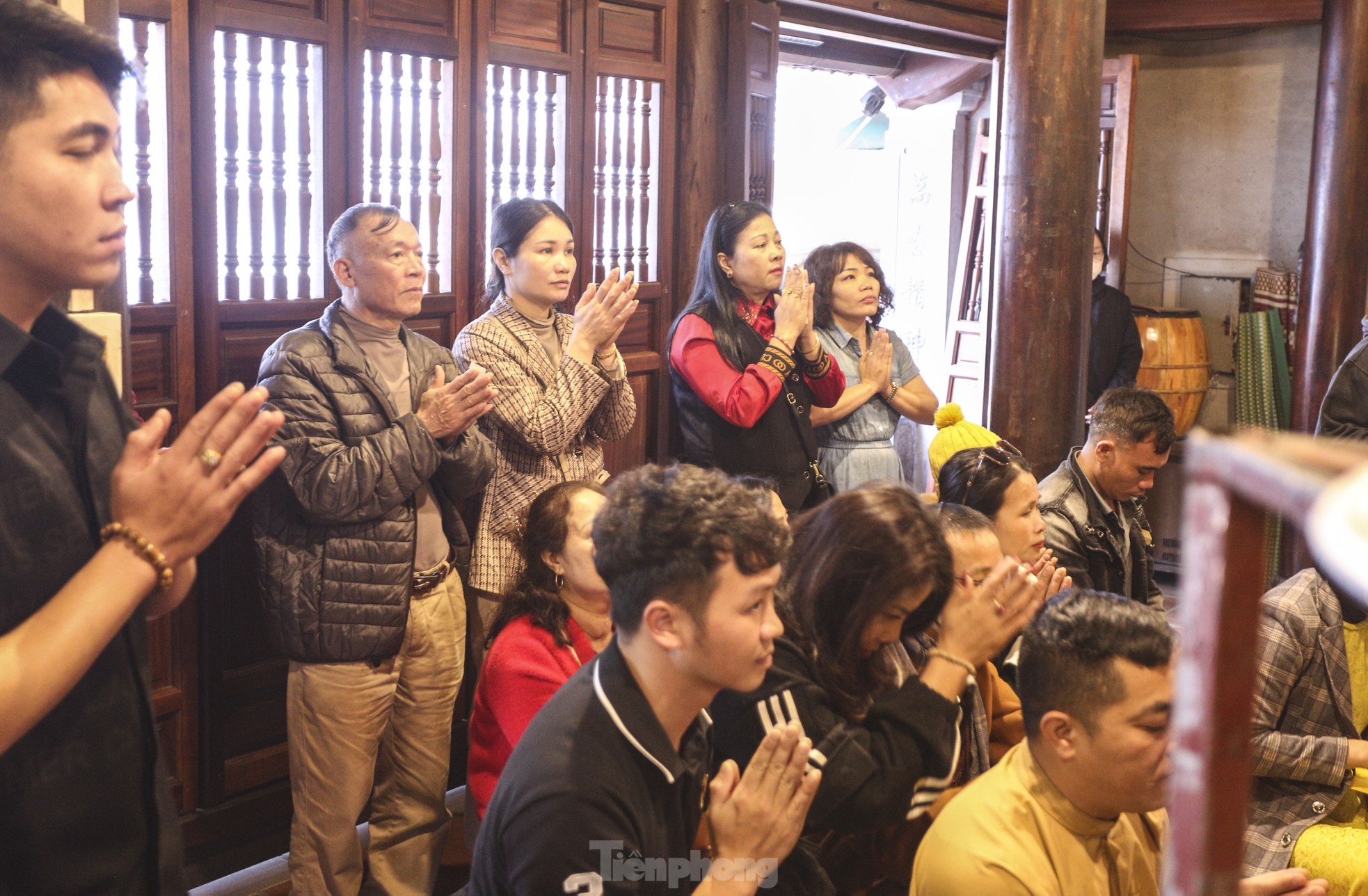 Ngày đầu năm về ngôi đền nộp hơn 25 tỷ đồng tiền công đức- Ảnh 8.