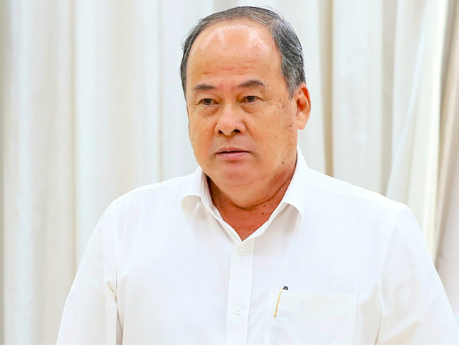 Nhận 300.000 USD để tiếp tay cho 'cát tặc', cựu Chủ tịch UBND tỉnh An Giang hầu tòa- Ảnh 1. Nhận 300.000 USD để tiếp tay cho 'cát tặc', cựu Chủ tịch UBND tỉnh An Giang hầu tòa- Ảnh 1.