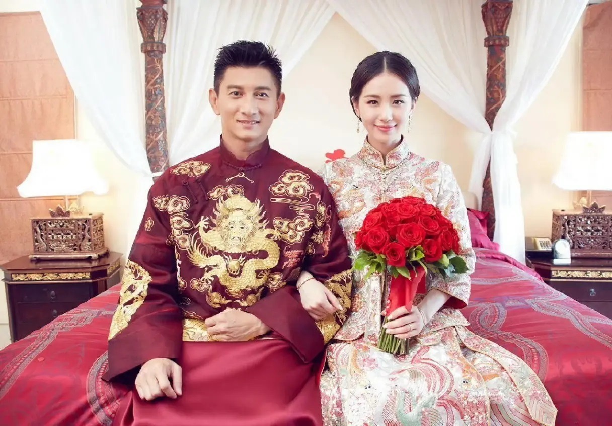 Nóng nhất xứ tỷ dân: Lưu Thi Thi chuyển tài sản cho Ngô Kỳ Long, nghi chấm dứt cuộc hôn nhân nghìn tỷ- Ảnh 3. Nóng nhất xứ tỷ dân: Lưu Thi Thi chuyển tài sản cho Ngô Kỳ Long, nghi chấm dứt cuộc hôn nhân nghìn tỷ- Ảnh 3.