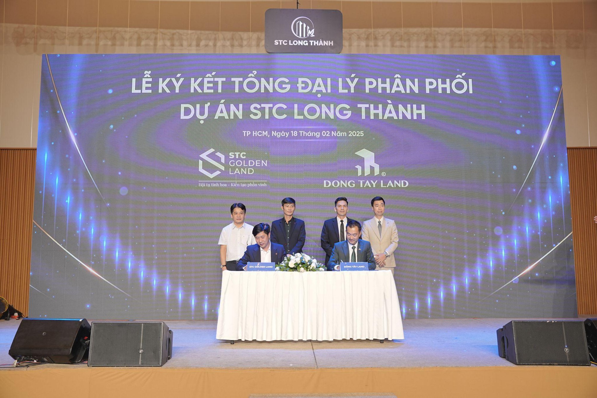 Lễ ra quân hứng khởi, Đông Tây Land trở thành Tổng đại lý phân phối STC Long Thành- Ảnh 1.