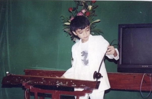 Nam NSND sở hữu vẻ ngoài lãng tử, con trai là ca sĩ nổi danh ở showbiz Việt- Ảnh 4. Nam NSND sở hữu vẻ ngoài lãng tử, con trai là ca sĩ nổi danh ở showbiz Việt- Ảnh 4.