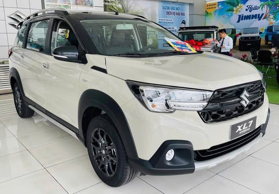 Suzuki XL7 hybrid giảm giá 55 triệu tại đại lý, đua với Xpander: Giá thực tế còn 545 triệu, rẻ hơn cả Avanza số sàn- Ảnh 3.