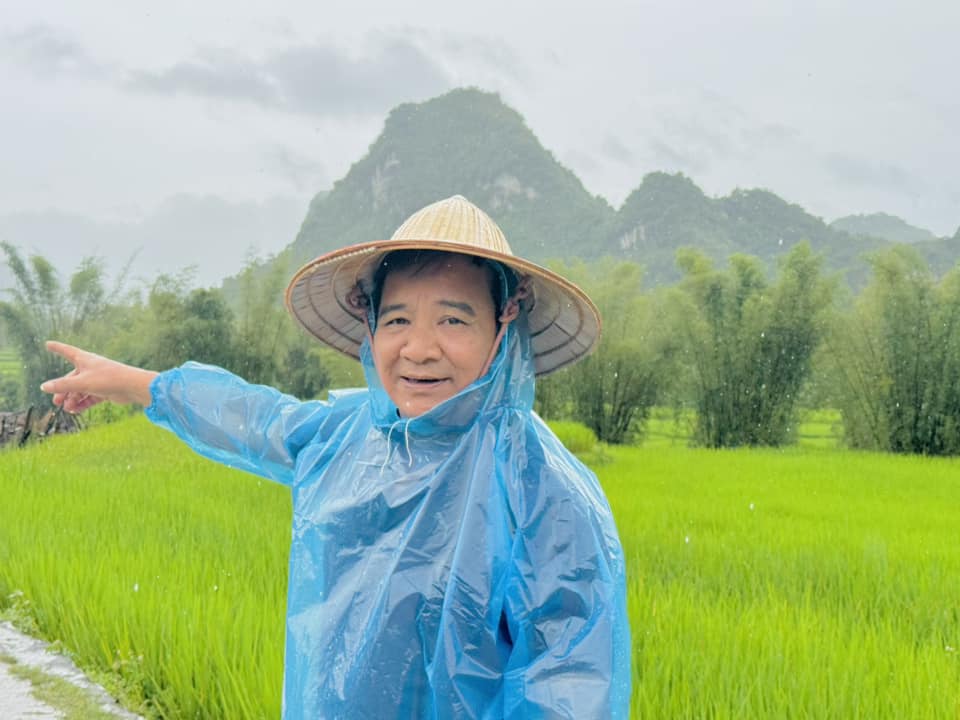 Nam NSƯT là thượng tá về hưu, ở nhà rộng 1000m2 như "lâu đài" nhưng vẫn nợ ngân hàng- Ảnh 1.