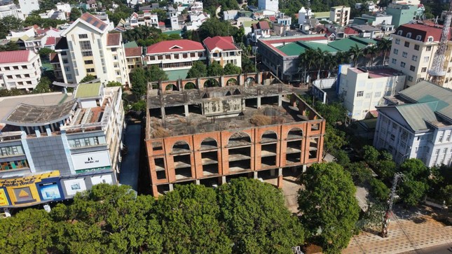 Dự án trung tâm thương mại ‘chết yểu’ gần 20 năm, Đắk Lắk báo cáo Thủ tướng- Ảnh 1.