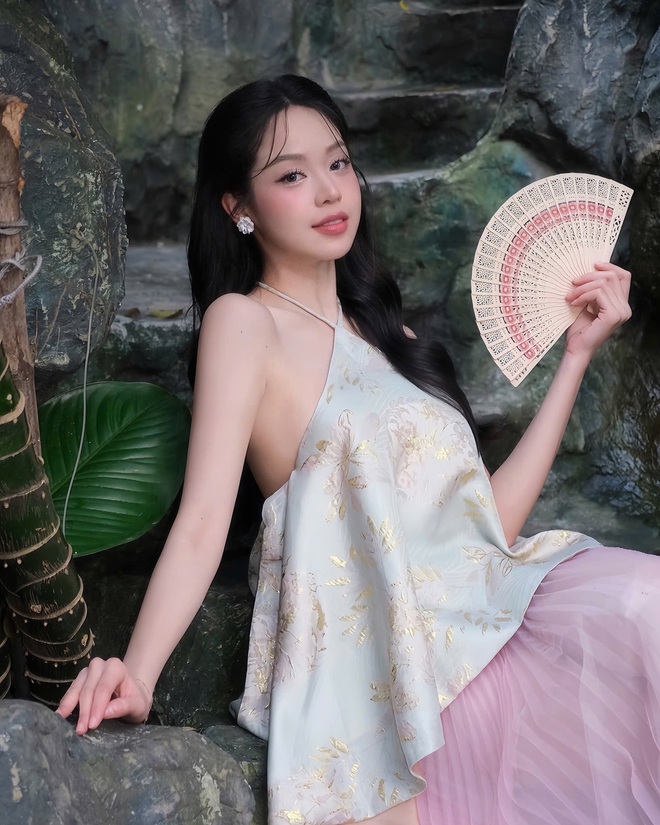 Hóa ra Miss International Thanh Thủy có điểm cực phẩm này, dạo gần đây cô còn rất tích cực "khoe"- Ảnh 12.