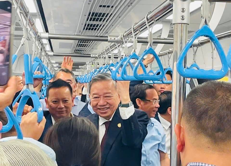 Tổng bí thư Tô Lâm trải nghiệm Metro số 1 - biểu tượng khát vọng vươn cao, hội nhập của TP. HCM- Ảnh 1.