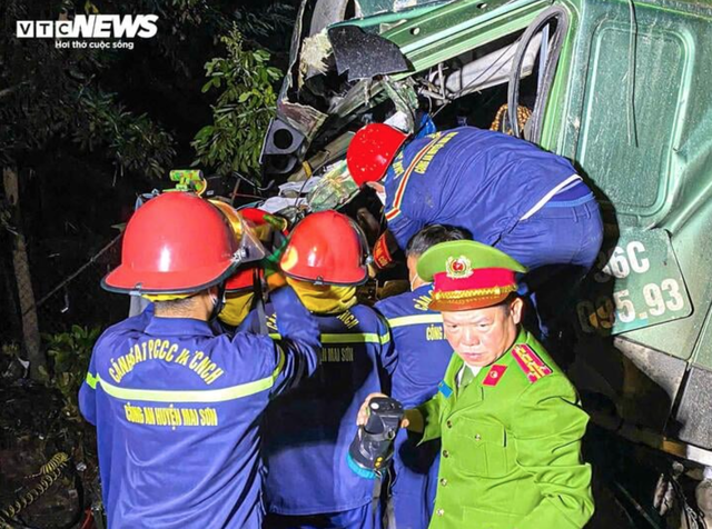 Tai nạn xe khách Sơn La: Gia đình 13 người xuống Hà Nội ăn cưới, 3 thành viên tử vong?- Ảnh 3.