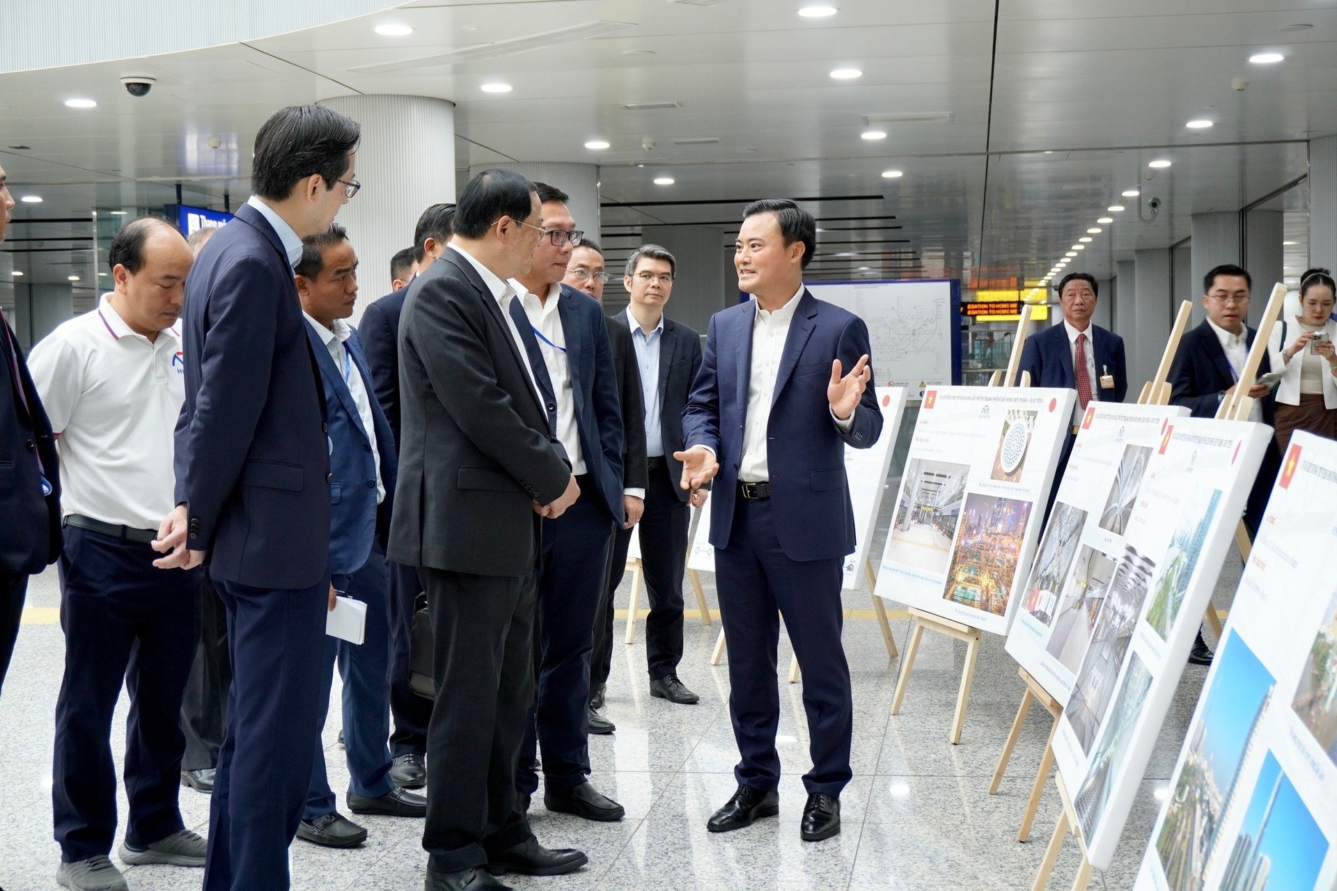 Thủ tướng Lào trải nghiệm Metro Bến Thành - Suối Tiên- Ảnh 5.